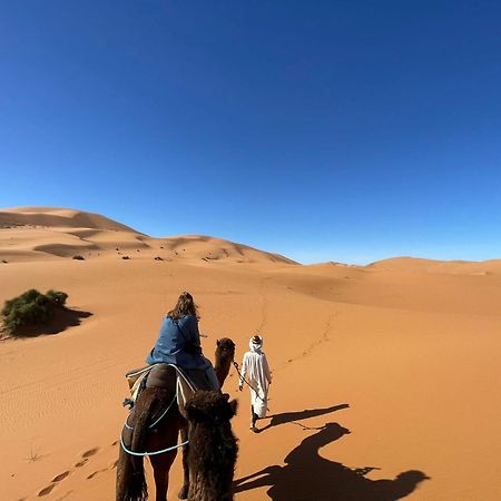 Отель Camp Familia Erg Chebbi Мерзуга Экстерьер фото