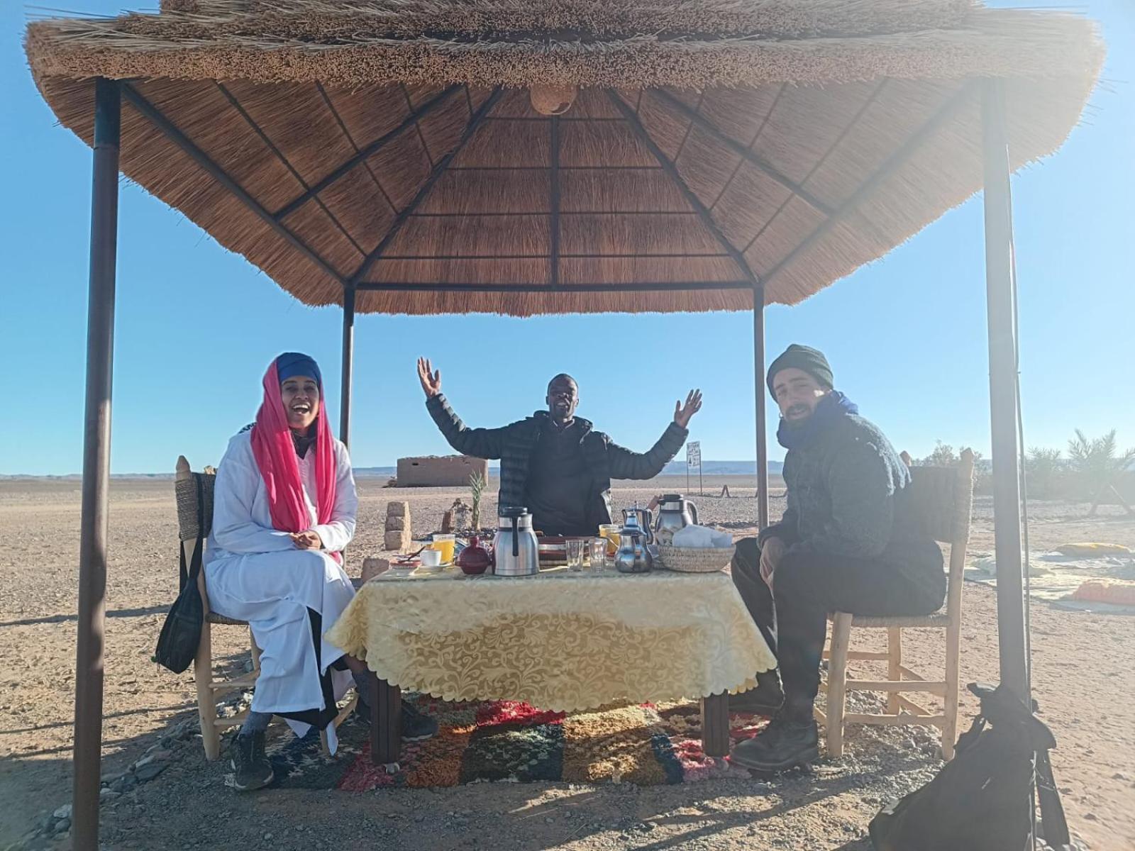 Отель Camp Familia Erg Chebbi Мерзуга Экстерьер фото