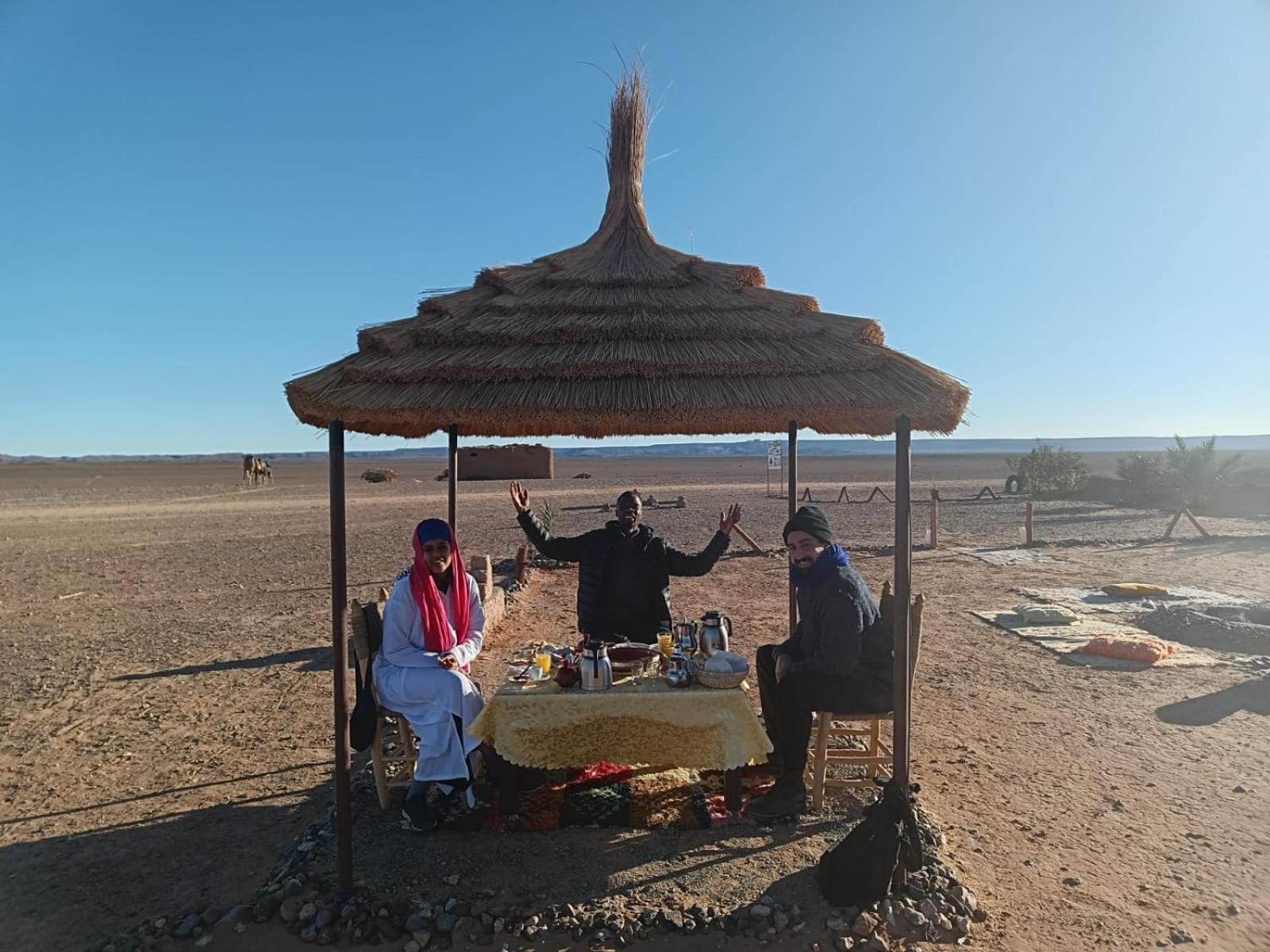 Отель Camp Familia Erg Chebbi Мерзуга Экстерьер фото