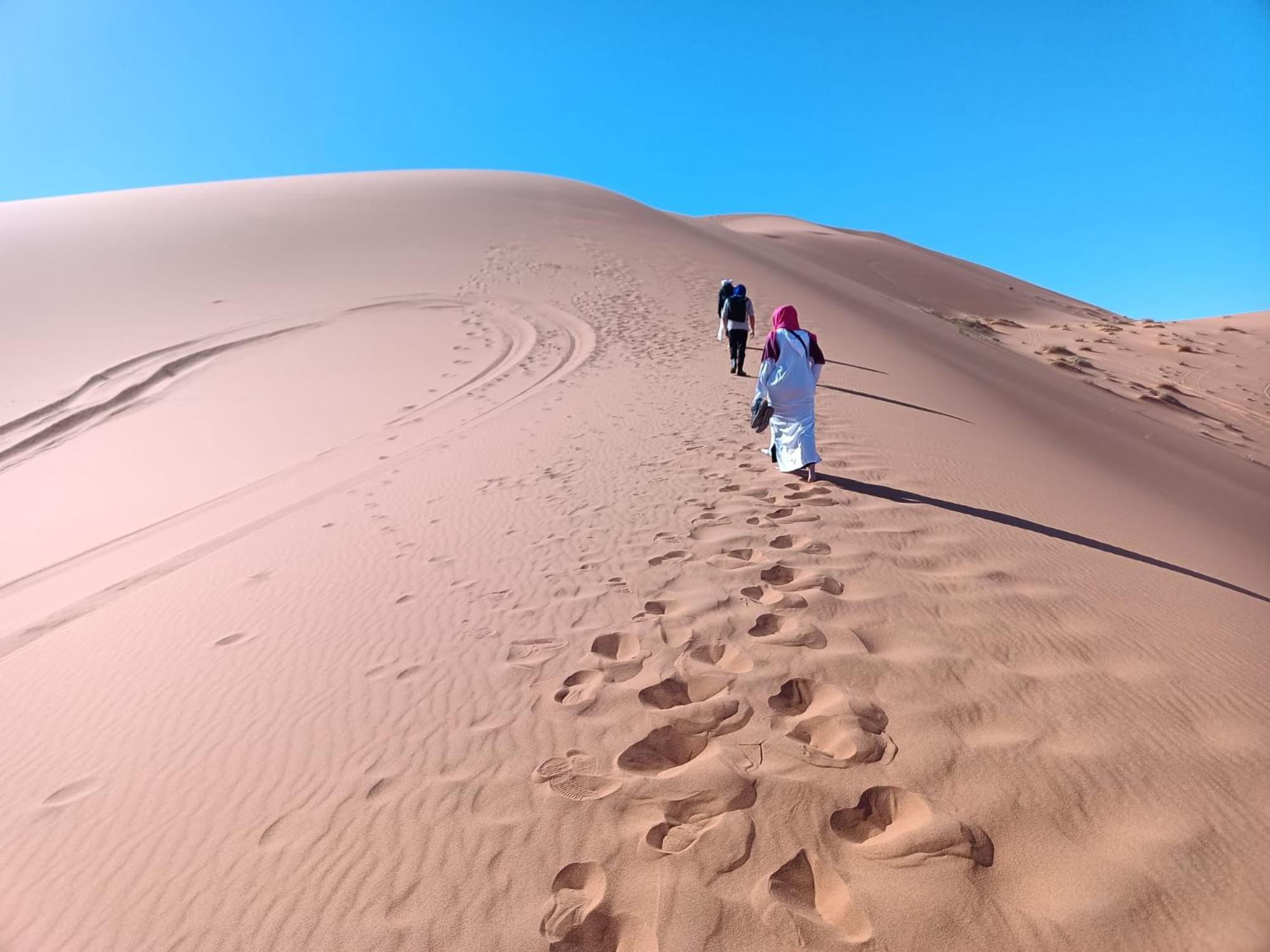 Отель Camp Familia Erg Chebbi Мерзуга Экстерьер фото