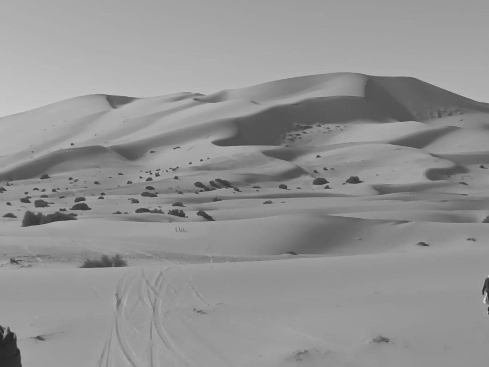 Отель Camp Familia Erg Chebbi Мерзуга Экстерьер фото