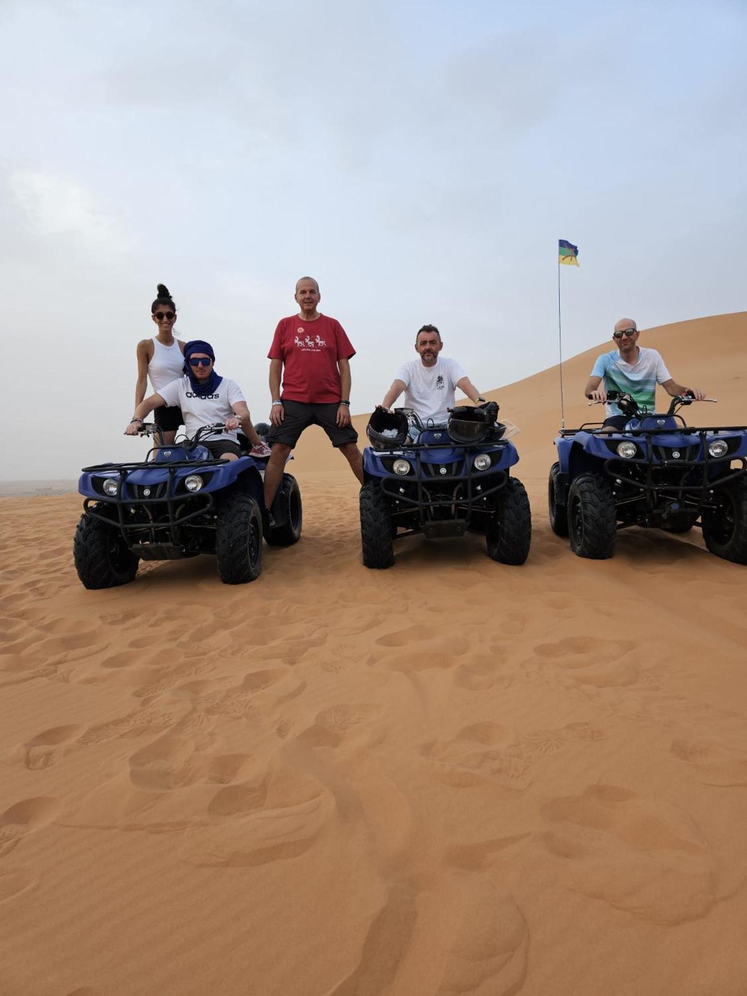 Отель Camp Familia Erg Chebbi Мерзуга Экстерьер фото